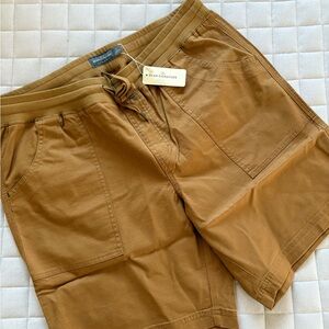 L.L. Bean - Signature Men's Tan Shorts